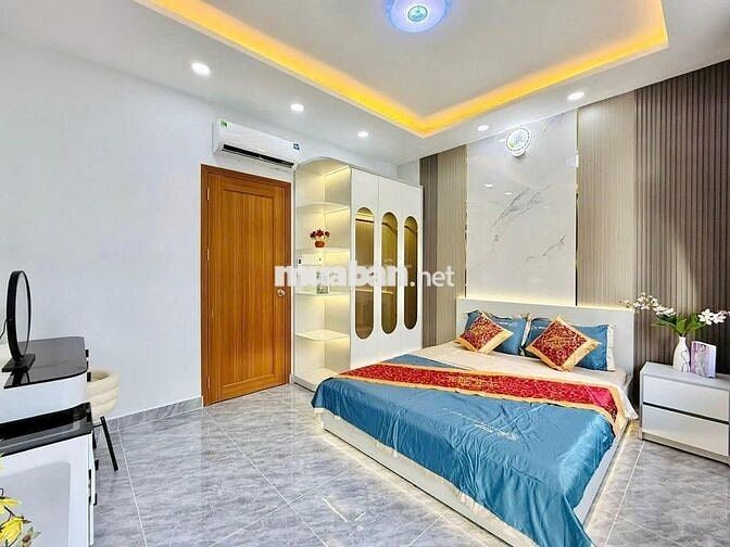 Tôi tên Linh bán nhà ngay đường Cao Thắng, P.12, Quận 10 – 31m2 
