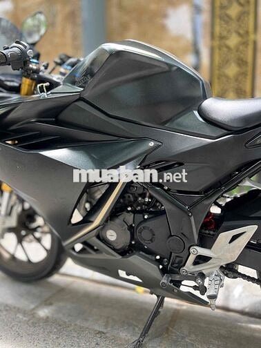 Honda CBR 150 ABS 2025 Đen 1300km xe lướt mới tinh