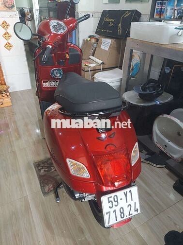 Piaggio GTS 125 Đỏ