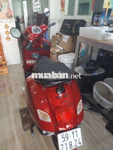Piaggio GTS 125 Đỏ