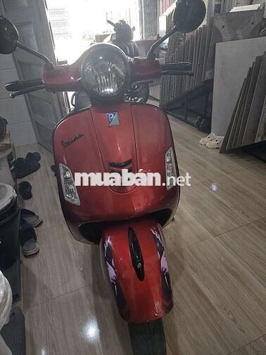 Piaggio GTS 125 Đỏ