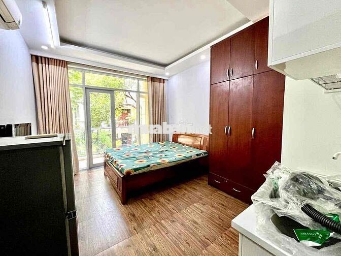PHÒNG ĐỐI DIỆN ĐẠI HỌC RMIT, NỘI THẤT ĐẦY ĐỦ, CÓ BAN CÔNG
