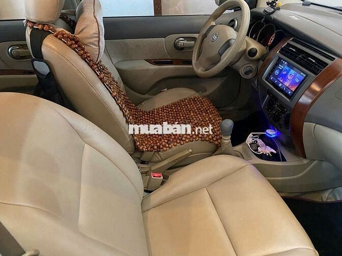 Nissan Grand Livina 2012 Số sàn 95000 km Vàng cát
