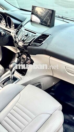 Ford Fiesta 2016 số tự động 8 vạn