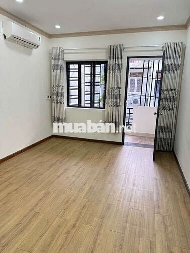 tôi cần bán nhà 305/5 Lê văn sỹ, p1, tb. giá. 6ty9