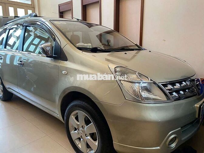 Nissan Grand Livina 2012 Số sàn 95000 km Vàng cát