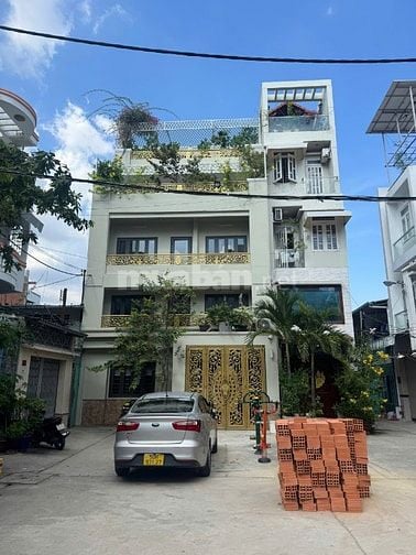 CHDV 5 TẦNG THANG MÁY – HẺM XE TẢI QUAY ĐẦU – SÂN TRƯỚC NHÀ RỘNG 500M2