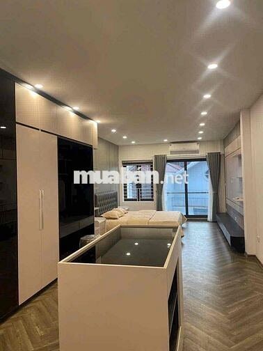 NHÀ MẶT PHỐ VỈA HÈ KINH DOANH THẠCH BÀN CỔ LINH 7 TẦNG FULL NỘI THẤT