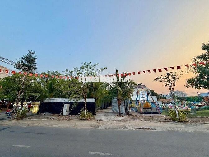 ĐẤT MẶT TIỀN ĐG SỐ 9. TRUNG TÂM HÀNH CHÍNH DĨ AN. 197M2. GIÁ 14,9 TỶ