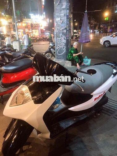 Honda Dylan Trắng đen