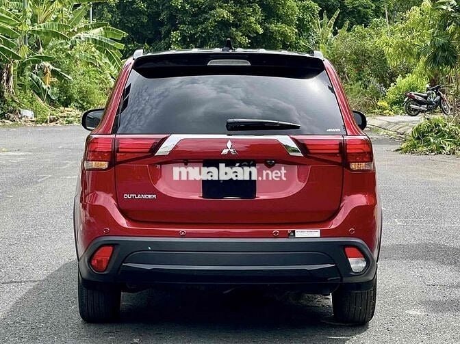 Mitsubishi Outlander 2.4 Premium Model 2020