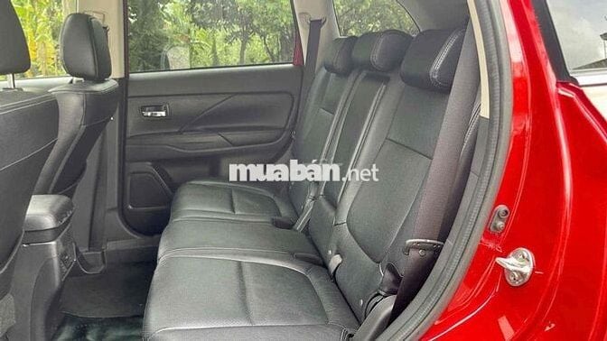 Mitsubishi Outlander 2.4 Premium Model 2020