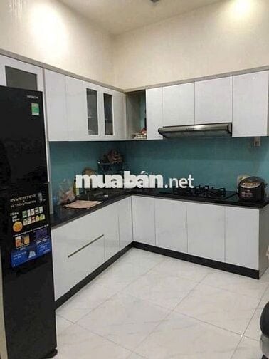 NHÀ ĐẸP 3 LẦU SÂN THƯỢNG, NỞ HẬU LỚN RẤT THOÁNG HỒNG BÀNG P16 Q11
