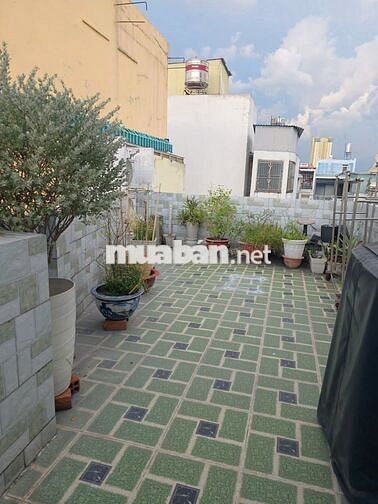 NHÀ ĐẸP 3 LẦU SÂN THƯỢNG, NỞ HẬU LỚN RẤT THOÁNG HỒNG BÀNG P16 Q11