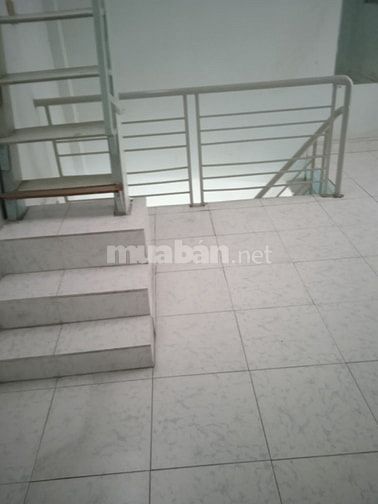 Cho thuê nhà nhỏ xinh ngay trung tâm quận 1
