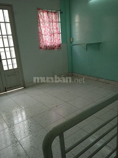 Cho thuê nhà nhỏ xinh ngay trung tâm quận 1