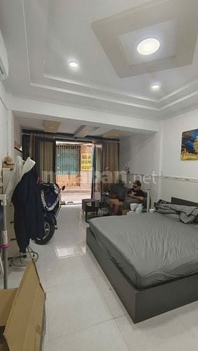 NHÀ MỚI ĐẸP - HỒ BÁ KIỆN, Q10 - SÁT CÔNG VIÊN LÊ THỊ RIÊNG - CHỈ 3.4 T