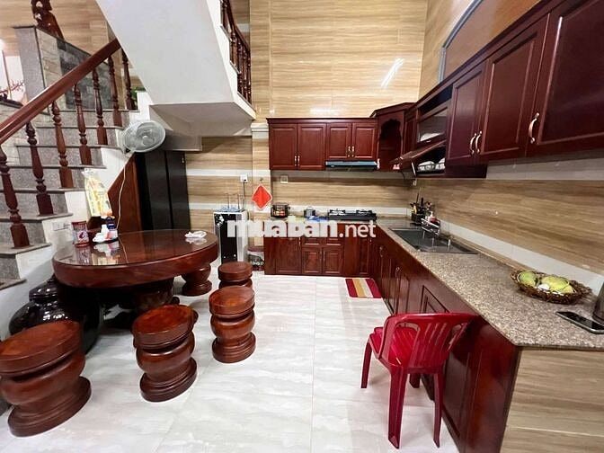 NHÀ 2 LẦU GIÁ TỐT - KDC BÌNH NHỰT, VÕ VĂN KIỆT