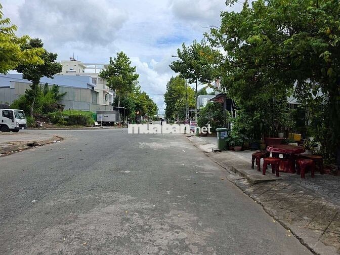 NHÀ 2 LẦU GIÁ TỐT - KDC BÌNH NHỰT, VÕ VĂN KIỆT