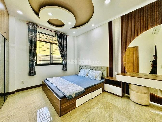 Bán nhanh nhà 70m2 Cô Giang, Q1 xây 4 tầng. Gần chợ Nga. Sổ riêng. Cho