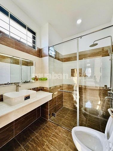 Bán nhanh nhà 70m2 Cô Giang, Q1 xây 4 tầng. Gần chợ Nga. Sổ riêng. Cho
