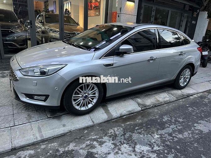 Ford Focus Titanium 2016 Bạc