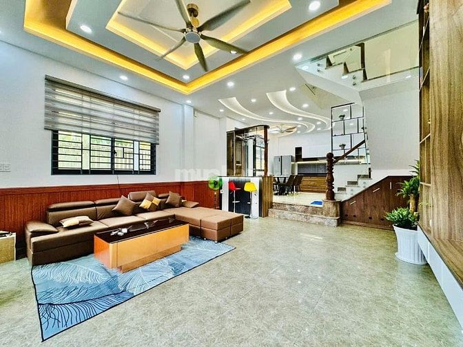 Bán nhanh nhà 70m2 Cô Giang, Q1 xây 4 tầng. Gần chợ Nga. Sổ riêng. Cho