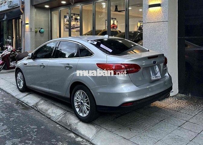 Ford Focus Titanium 2016 Bạc