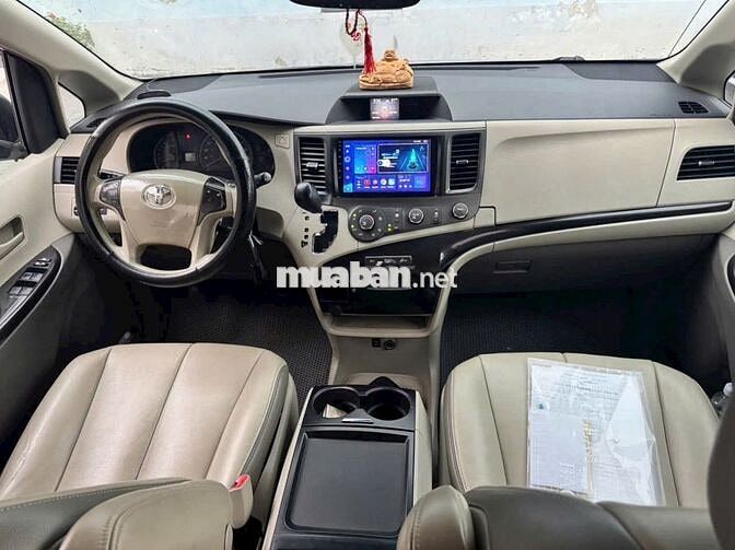 Toyota Sienna 2010 Bạc 110.000km