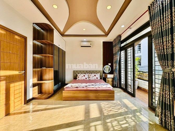 Bán nhanh nhà 70m2 Cô Giang, Q1 xây 4 tầng. Gần chợ Nga. Sổ riêng. Cho