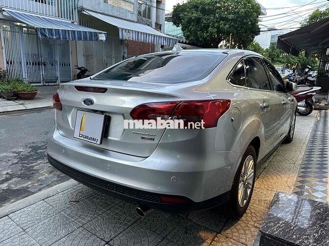 Ford Focus Titanium 2016 Bạc