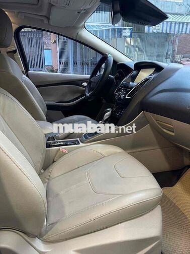 Ford Focus Titanium 2016 Bạc