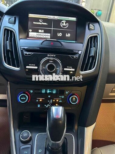 Ford Focus Titanium 2016 Bạc