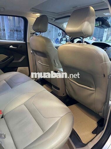 Ford Focus Titanium 2016 Bạc