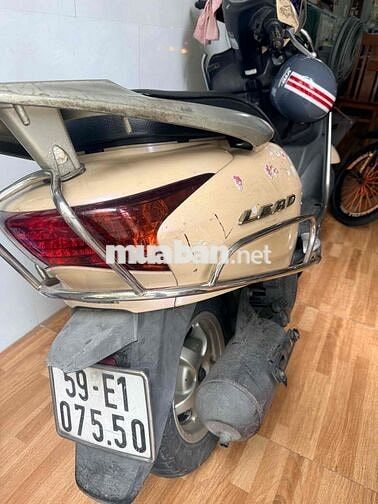 Honda Lead 2011 Vàng kem
