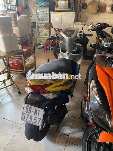 Honda Vision 2012 màu Vàng