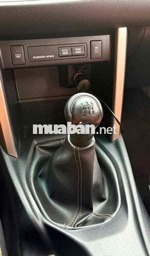 Toyota Innova cuối2017 đký2018 2.0E Gia Đình