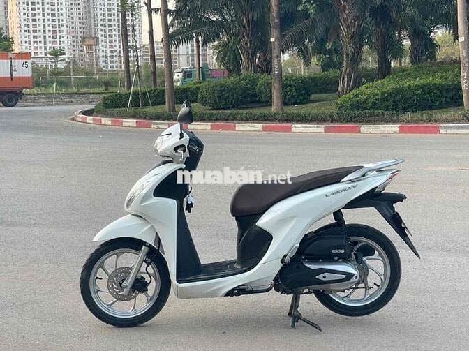 Honda Vision 2023 màu Trắng