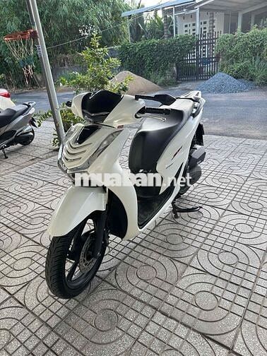 Honda SHVN 125i Trắng Nguyên bản 1 chủ từ đầu