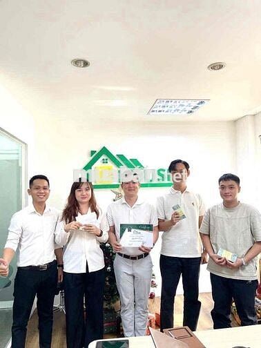 CHUYÊN VIÊN TƯ VẤN CHO THUÊ NHÀ PHỐ LƯƠNG HẤP DẪN