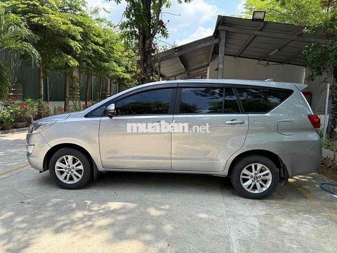 Toyota Innova cuối2017 đký2018 2.0E Gia Đình
