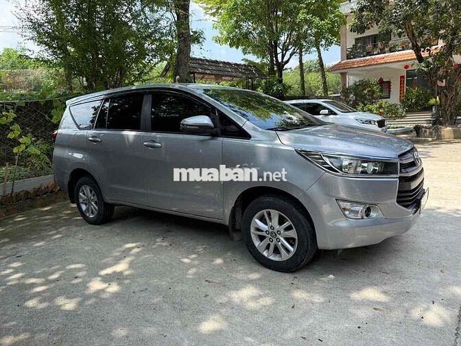 Toyota Innova cuối2017 đký2018 2.0E Gia Đình