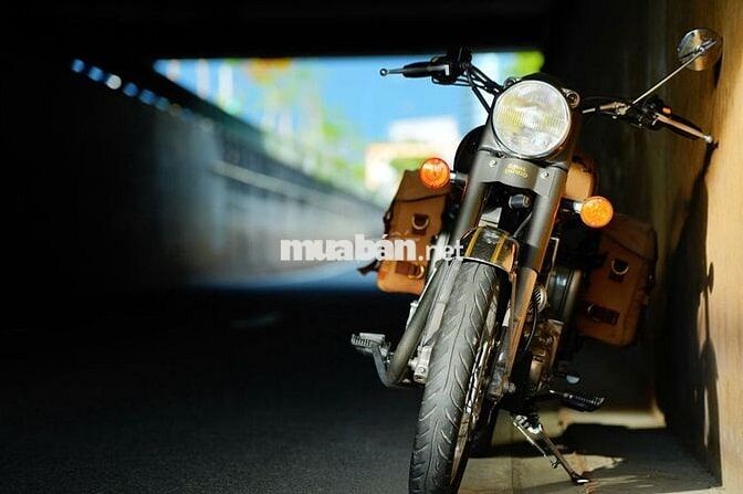 Royal Enfield Classic 500 Chrome Xám