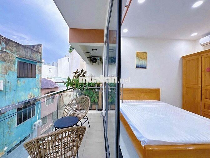 Cho thuê Căn hộ 35m2 - Full NT có Ban công Gần Q1 tại Nguyễn Văn Đậu