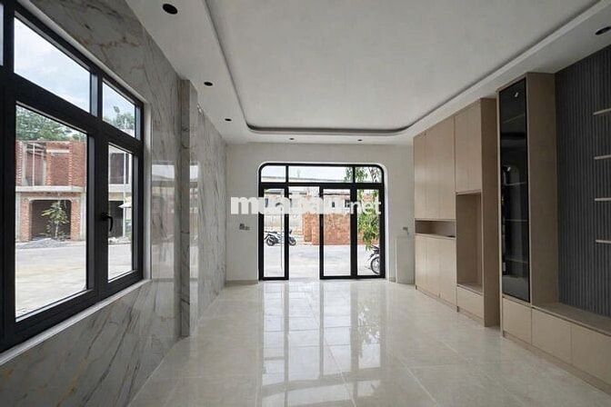 Nhà 1 trệt 1 lầu ngay KCN Vsip 3 Tân Uyên bình dương giá 1ty9