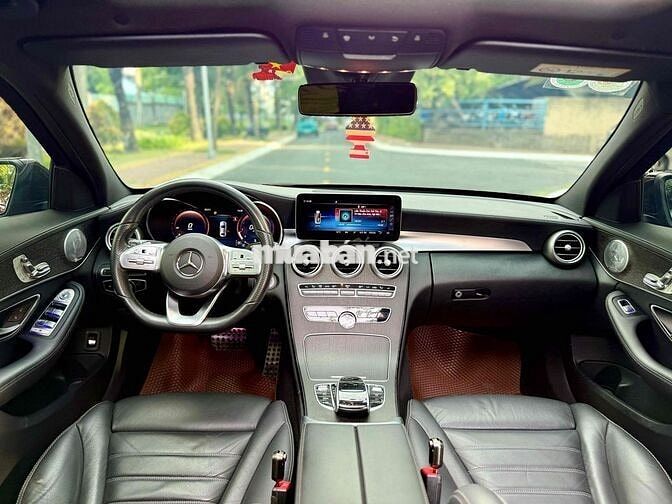 Mercedes C300 AMG 2019 Đỏ siêu lướt