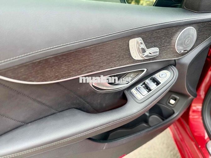 Mercedes C300 AMG 2019 Đỏ siêu lướt