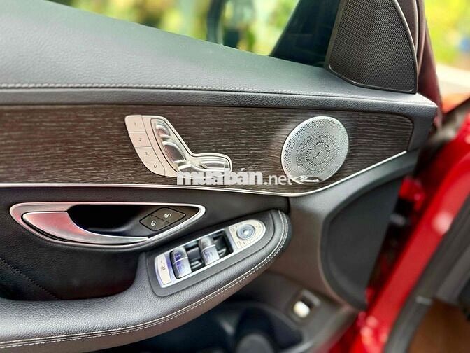 Mercedes C300 AMG 2019 Đỏ siêu lướt