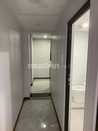 Cho thuê nhà nguyên căn gần ngõ 280 đường Lê Duẩn, Quận Đống Đa