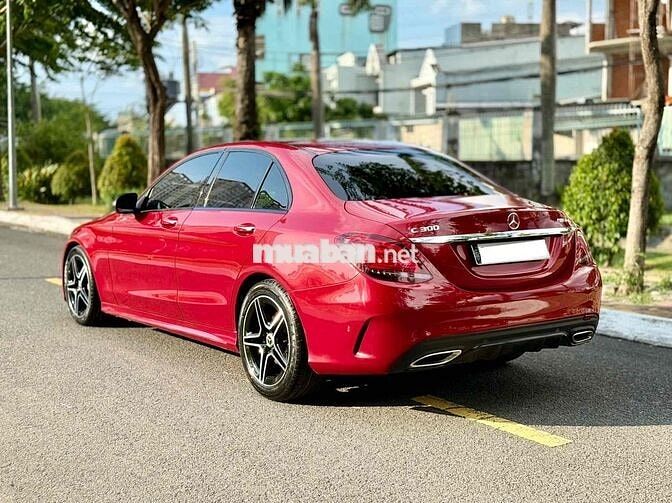 Mercedes C300 AMG 2019 Đỏ siêu lướt